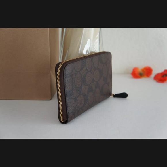 Coach zippy medium wallet - Picture 4 of 9
